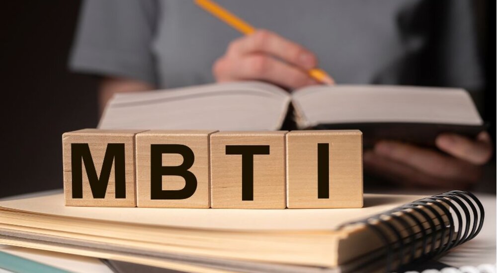 16 nhóm tính cách là gì? Đặc điểm chi tiết, lợi ích của MBTI. Bài test MBTI.